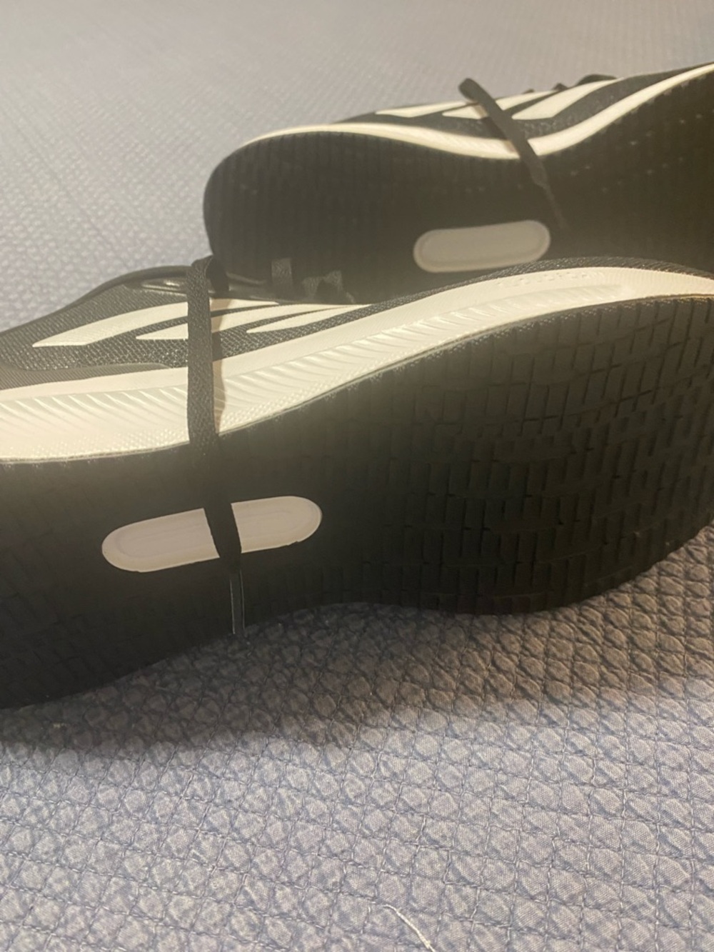 Adidas Runfalcon 5 Men’s Size 11 Black and White Shoes - Picture 6 of 6